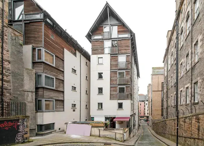 Modern Flat In The Middle Of Old Town